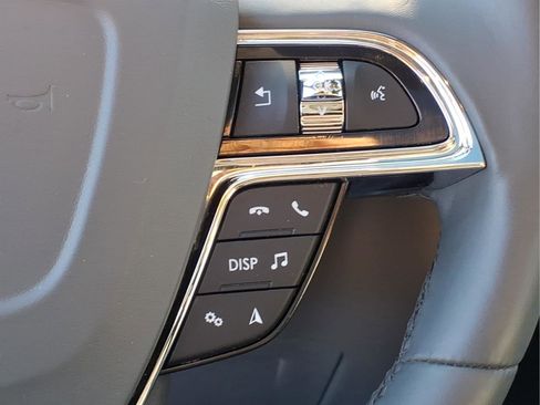 Certified 2022 Lincoln Nautilus Reserve image 11