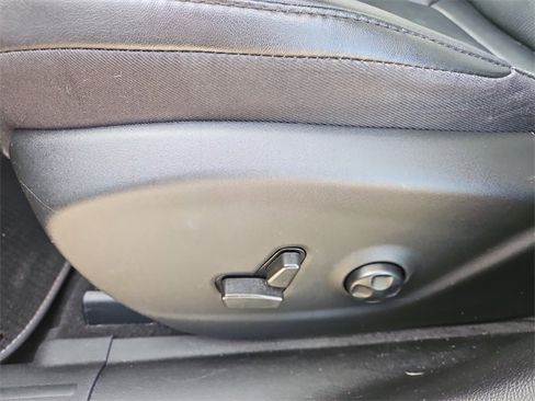 Used 2021 Jeep Cherokee Latitude Lux 80th Anniv w/ Quick Order Package 26U 80TH image 17