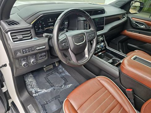 Used 2023 GMC Yukon Denali Ultimate w/ LPO, Floor Liner Package AWD/4WD image 22