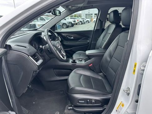 Certified 2024 GMC Terrain SLT AWD/4WD image 2