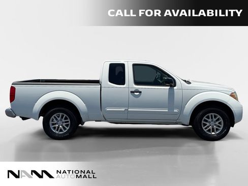 Used 2017 Nissan Frontier SV RWD image 6