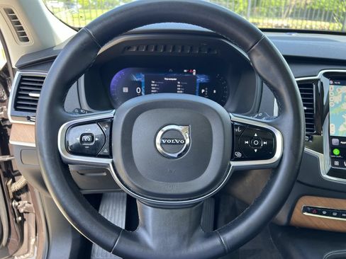 Used 2024 Volvo XC90 B5 Plus w/ Protection Package Premier AWD/4WD image 9