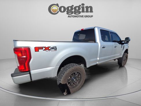 Used 2019 Ford F250 Platinum w/ Platinum Ultimate Package image 11