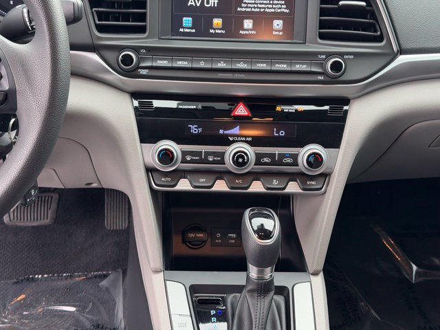 Used 2020 Hyundai Elantra SEL FWD image 16