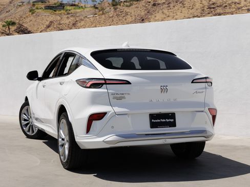Used 2024 Buick Envista Avenir FWD image 3