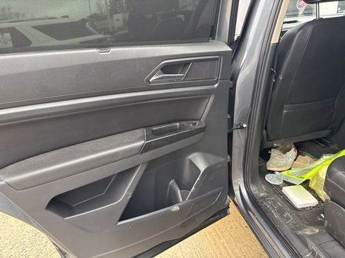 Used 2021 Volkswagen Atlas SE image 31