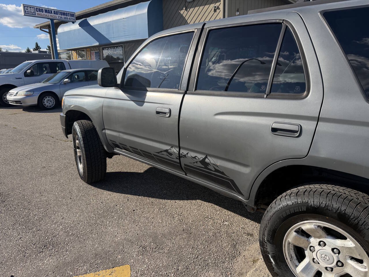 Used 1997 Toyota 4Runner SR5 w/ Sport Seat Pkg RWD image 23