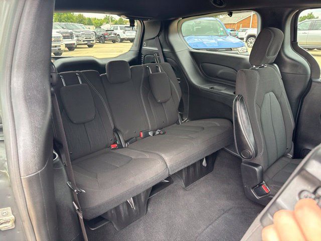 Used 2021 Chrysler Pacifica Touring w/ S Appearance Package FWD image 25