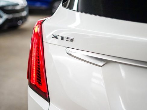 Certified 2023 Cadillac XT5 Luxury image 10