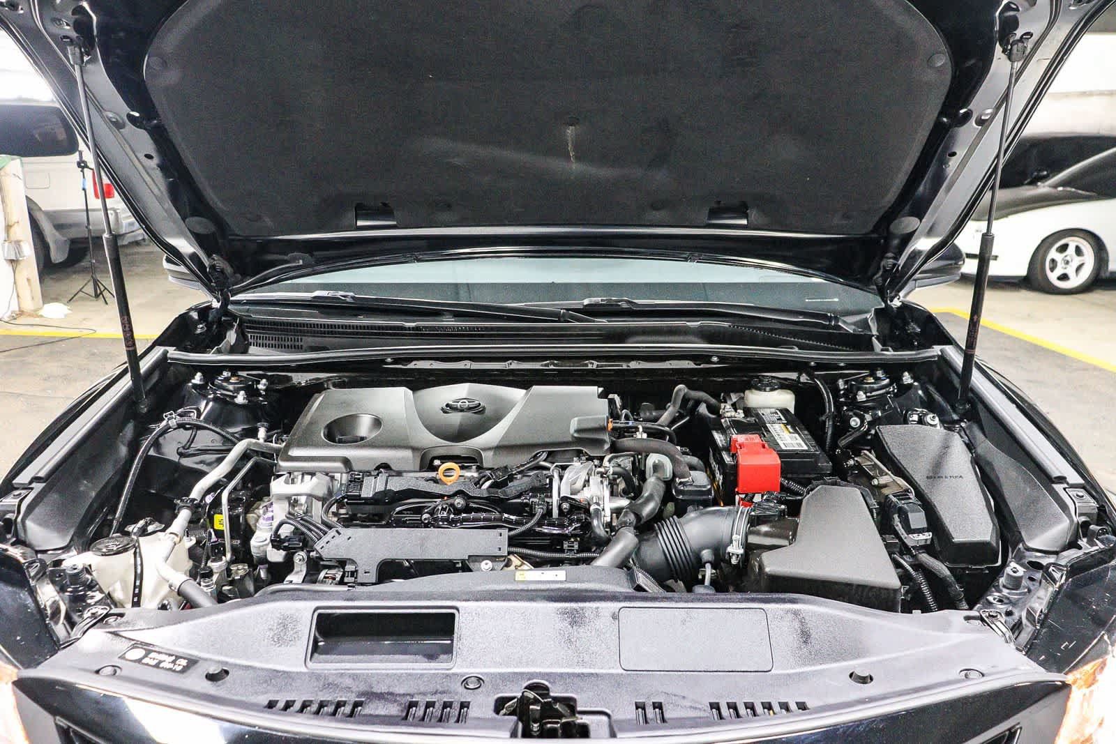 Used 2020 Toyota Camry SE w/ Carpet Mat Package FWD image 26