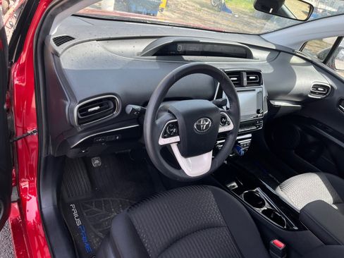 Used 2019 Toyota Prius Prime Plus image 19