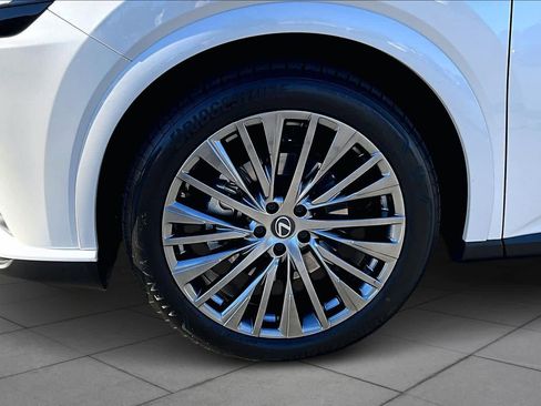 Used 2024 Lexus RX 450h Luxury w/ Convenience Package image 10