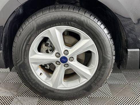 Used 2017 Ford Edge SE w/ Cargo Accessory Package FWD image 37