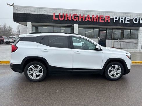 Used 2018 GMC Terrain SLE w/ Driver Convenience Package image 4