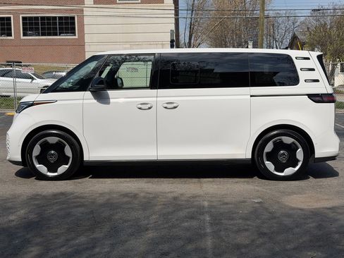 Used 2025 Volkswagen ID. Buzz Pro S image 2