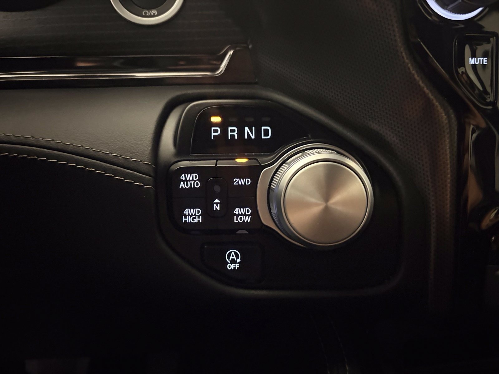 Used 2023 RAM 1500 Limited AWD/4WD image 13