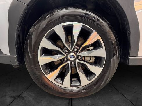 Certified 2025 Subaru Outback Limited image 11