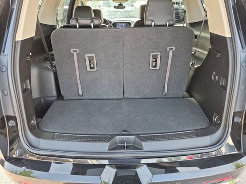 Used 2021 GMC Acadia Denali w/ Denali Technology Package FWD image 42