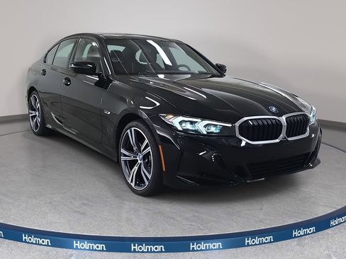 Certified 2023 BMW 330e xDrive w/ Driving Assistance Package image 4
