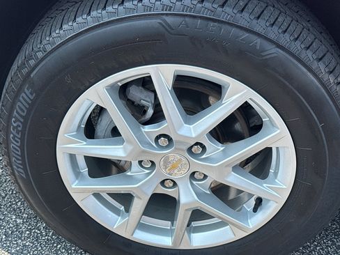 Certified 2023 Chevrolet Equinox LT AWD/4WD image 9