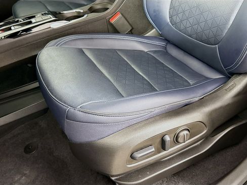 Used 2023 Chevrolet Bolt EUV Premier w/ Sun & Sound Package image 20