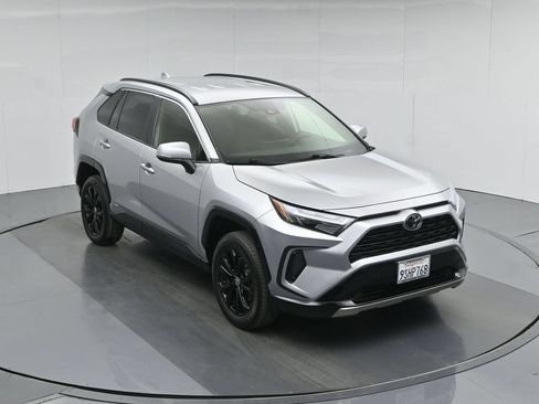Used 2025 Toyota RAV4 SE AWD/4WD image 41