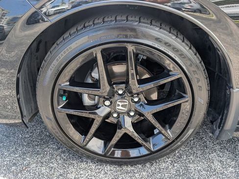 Used 2025 Honda Civic Sport image 18