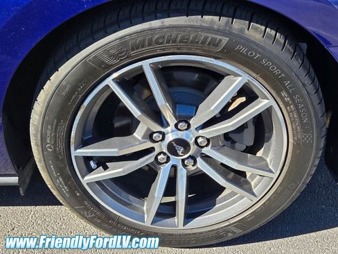 Used 2015 Ford Mustang Premium image 4