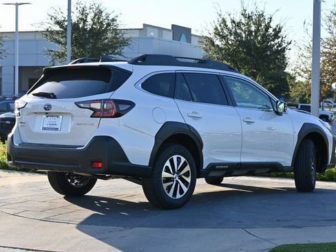 New 2025 Subaru Outback Premium image 3