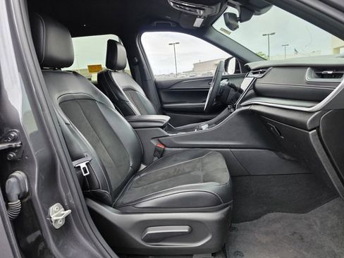 Used 2023 Jeep Grand Cherokee L Laredo RWD image 26