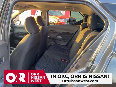 Used 2023 Nissan Kicks SV image 16