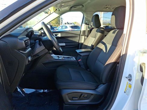 Used 2022 Ford Explorer XLT w/ Class IV Trailer Tow Package image 14