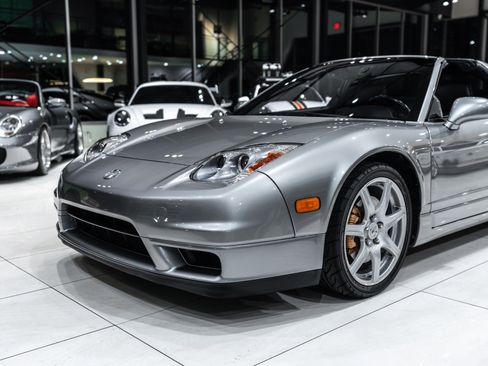Used 2004 Acura NSX T image 33