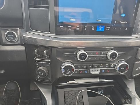 Used 2025 Ford F250 Lariat w/ Black Appearance Package AWD/4WD image 19