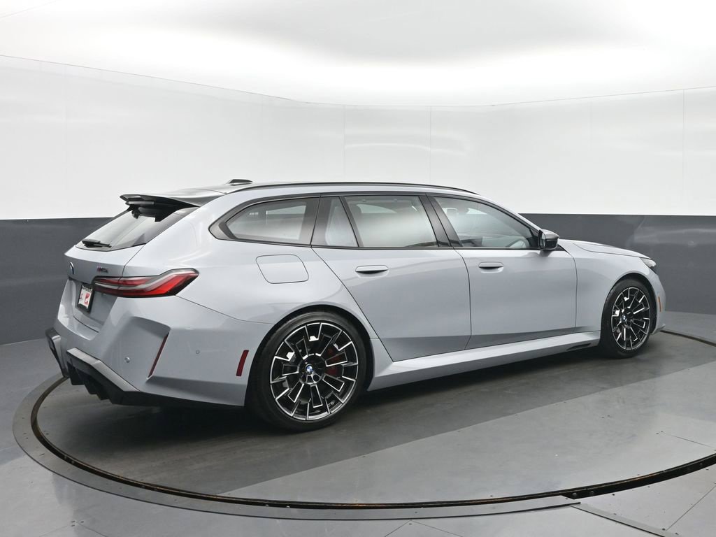 Used 2025 BMW M5 Touring w/ M Driver's Package AWD/4WD image 3