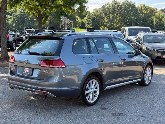 Used 2018 Volkswagen Golf Alltrack AWD/4WD image 10