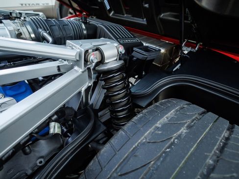 Used 2005 Ford GT RWD image 65