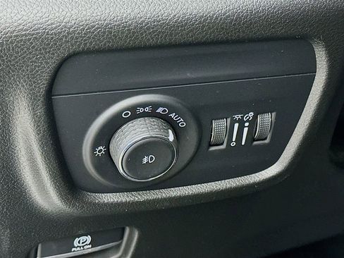 Certified 2024 Jeep Grand Cherokee L Limited w/ Luxury Tech Group II image 18