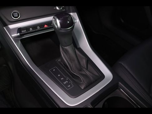 Used 2023 Audi Q3 2.0T Premium image 26