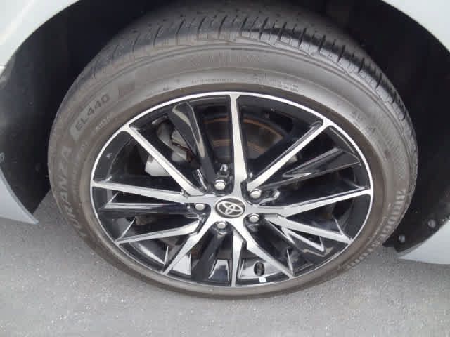 Used 2023 Toyota Camry SE FWD image 11