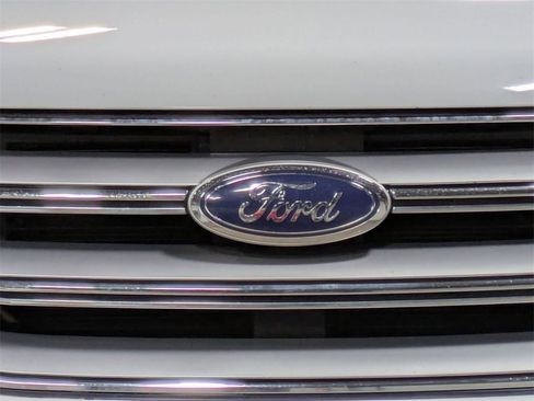 Used 2018 Ford Edge SEL w/ Equipment Group 201A image 9