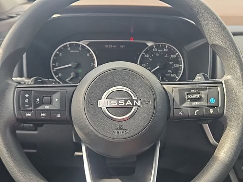Used 2023 Nissan Rogue SV AWD/4WD image 16