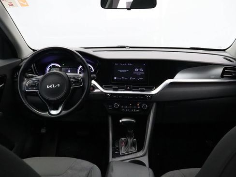 Used 2022 Kia Niro LXS FWD image 26