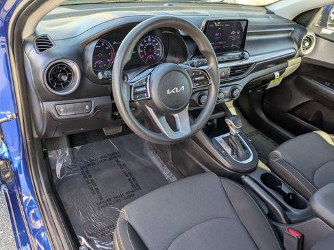 Used 2023 Kia Forte LXS image 12