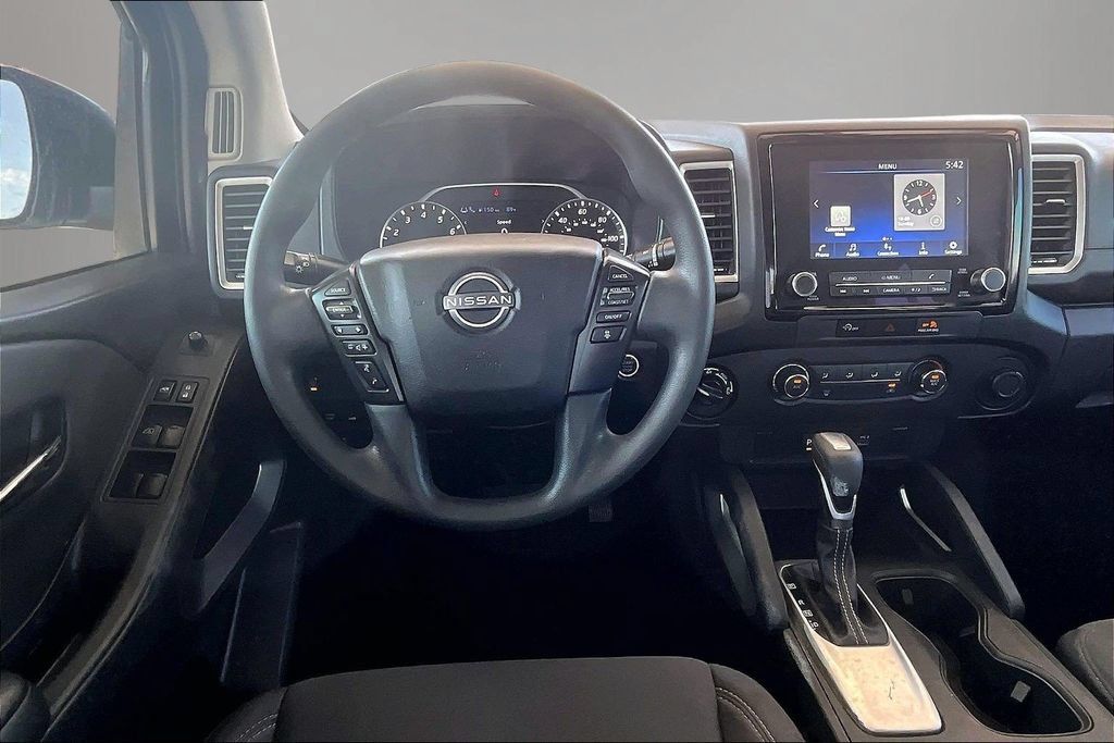 Used 2024 Nissan Frontier SV w/ Technology Package AWD/4WD image 9
