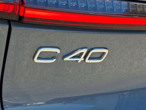 Certified 2023 Volvo C40 P8 Recharge Ultimate AWD/4WD image 29