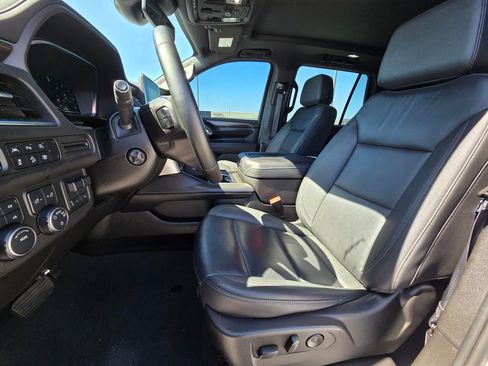 Used 2024 Chevrolet Tahoe Z71 w/ Luxury Package image 23