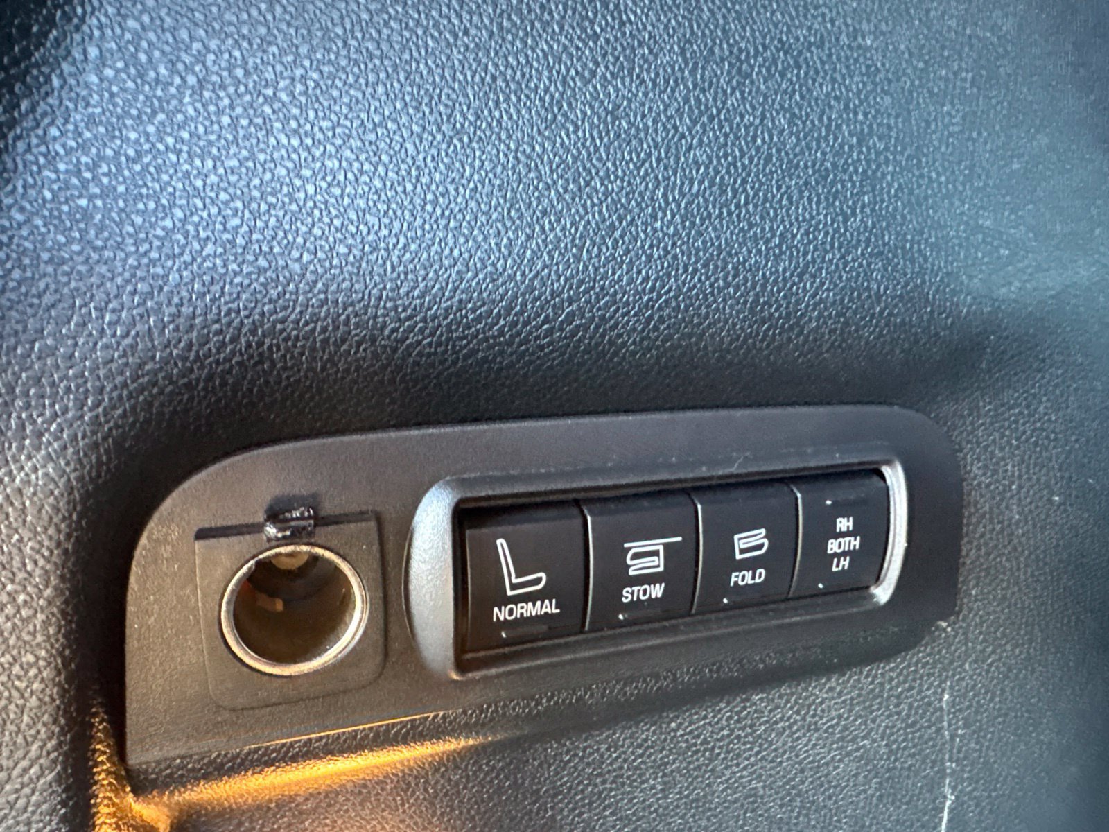 Certified 2019 Ford Explorer Limited w/ Ford Safe & Smart Package AWD/4WD image 43
