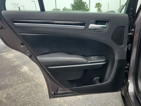 Used 2023 Chrysler 300 S w/ Comfort Group image 11