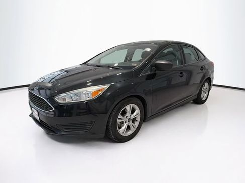 Used 2015 Ford Focus S image 3
